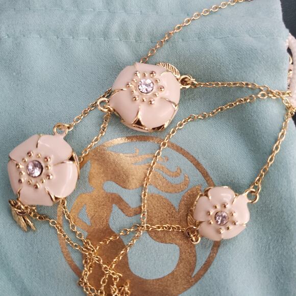 Spartina 449 Flower Long Necklace Cream Enamel Gold Plate 3 Dimensional Pouch - Picture 3 of 9